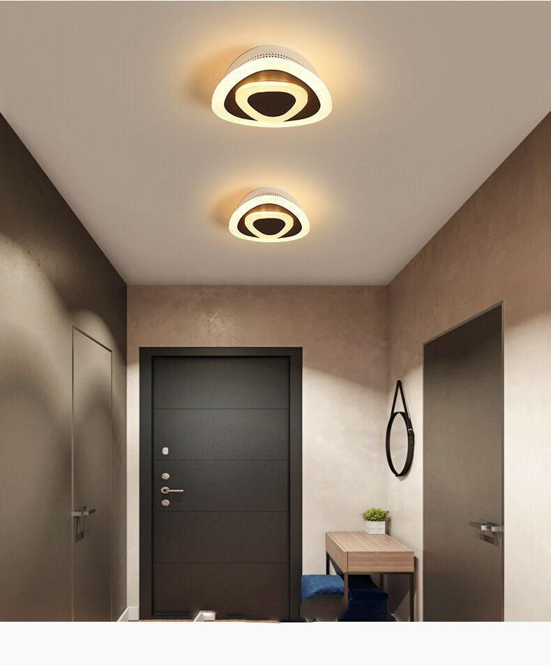Surface-Mounted Ceiling Light – Modern & Versatile