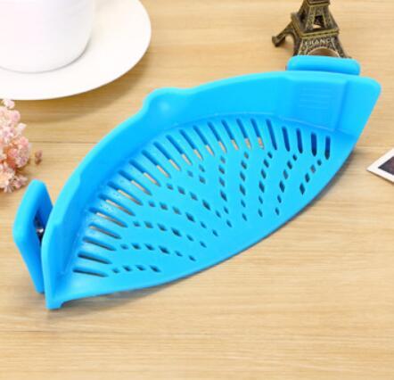 Silicone Clip-On Funnel & Strainer – Fits All Pots