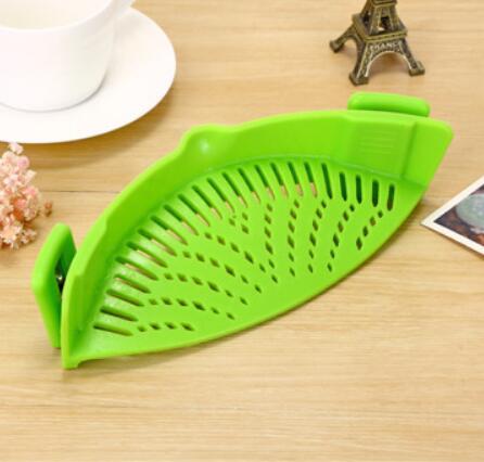 Silicone Clip-On Funnel & Strainer – Fits All Pots